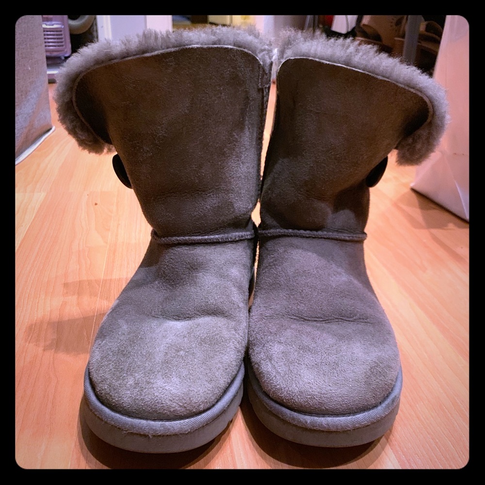 Gray Bailey Button Uggs size 8